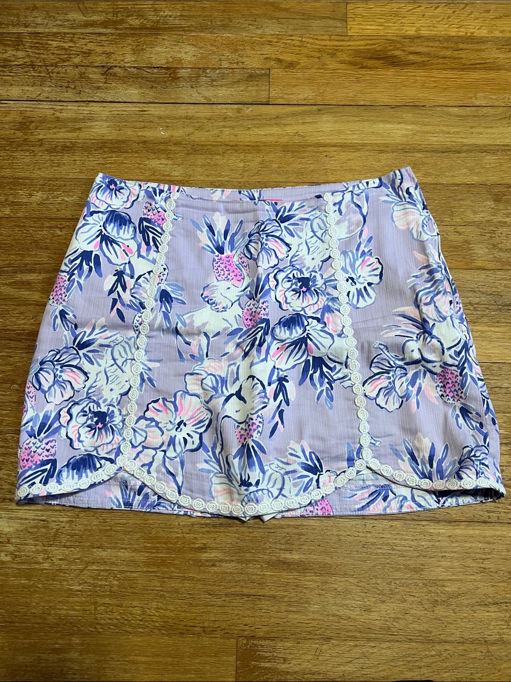 Lilly Pulitzer Patty Skort  Lavender Floral Mini Skort with Scallop Trim Size 6